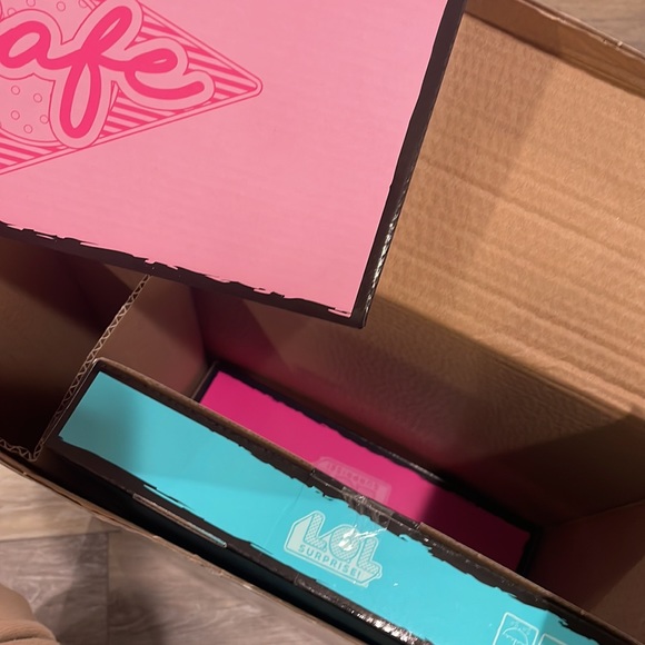 LOL OMG MALL NWOT - Picture 7 of 14